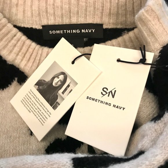 Large Leopard Cheetah Print Sweater - Picture 3 of 6